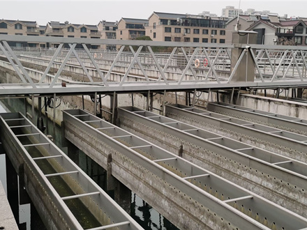 不锈钢集水槽现场布置